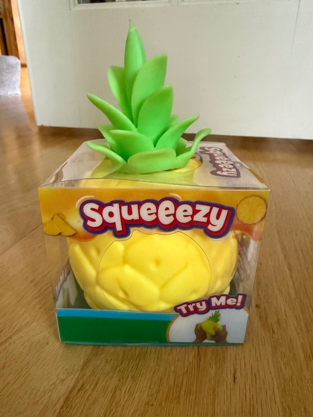 🍍Sunny Days Squeeezy Viral Pineapple Fidget Toy Rare 🏝️